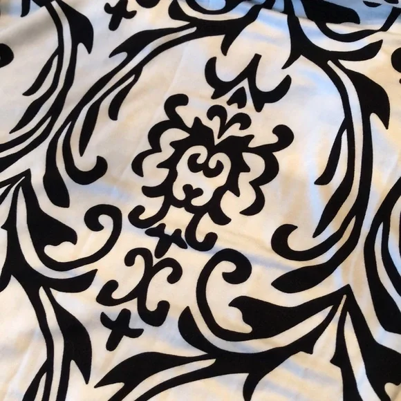 ⭐️Lilbetter perfect sleeveless v-neck cross x string detail + pockets long maxi - Picture 6 of 12